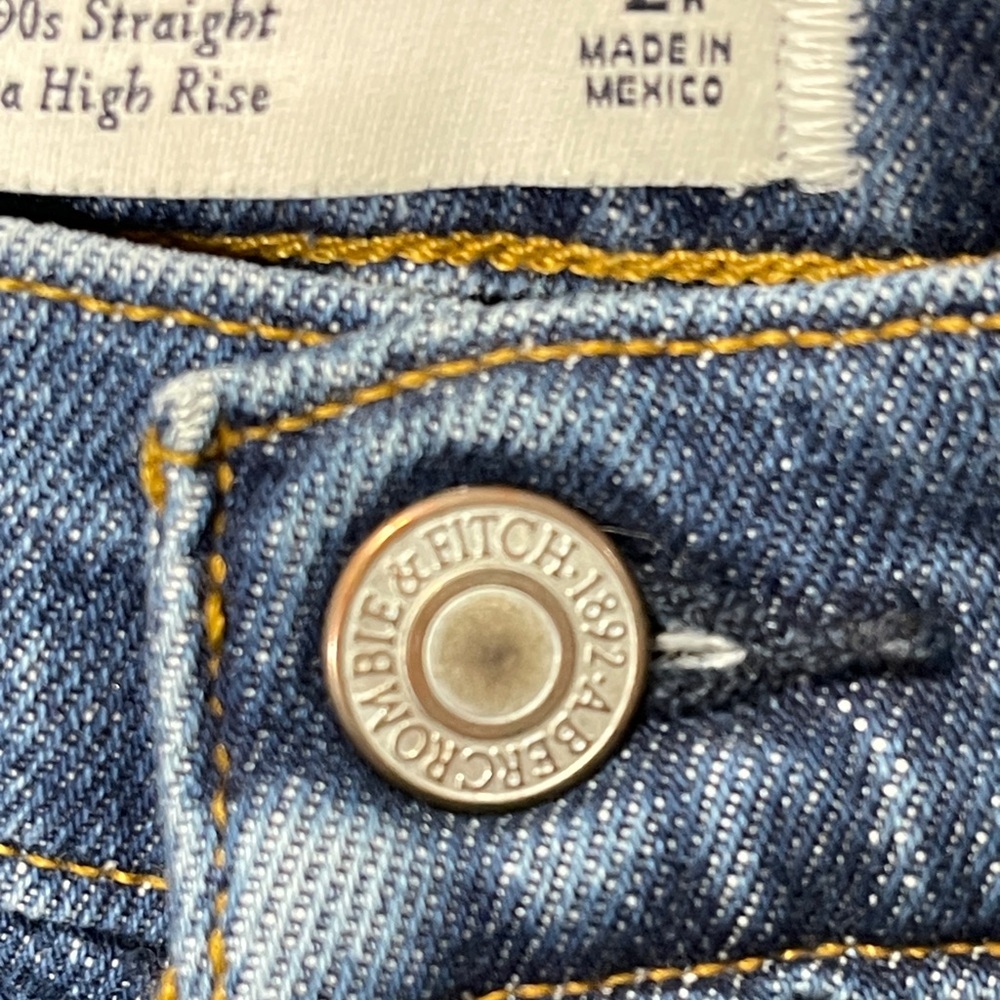 Abercrombie & Fitch 90s Straight Ultra High Rise Jean Medium Wash 26 Curve Love - Picture 6 of 6